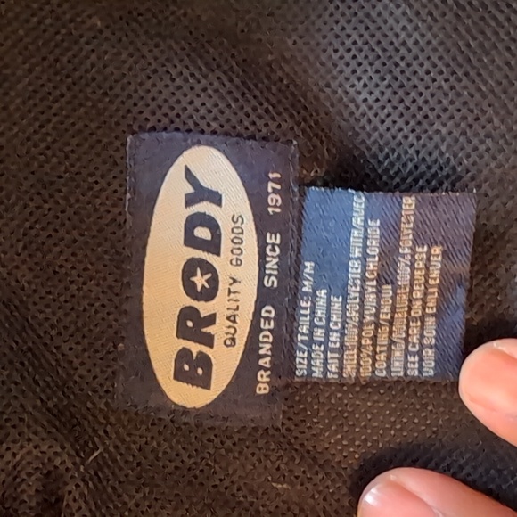 Brody| Vintage 90s Black Rubber Like Zippered Vest With Zippered Pockets - Picture 11 of 12